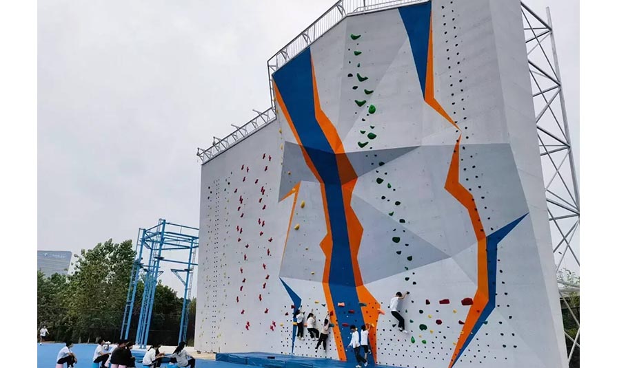 outdoor climbing wall, climbing wall for campus, school climbing wall, speed climbing wall, lead climbing wall, fiberglass climbing wall